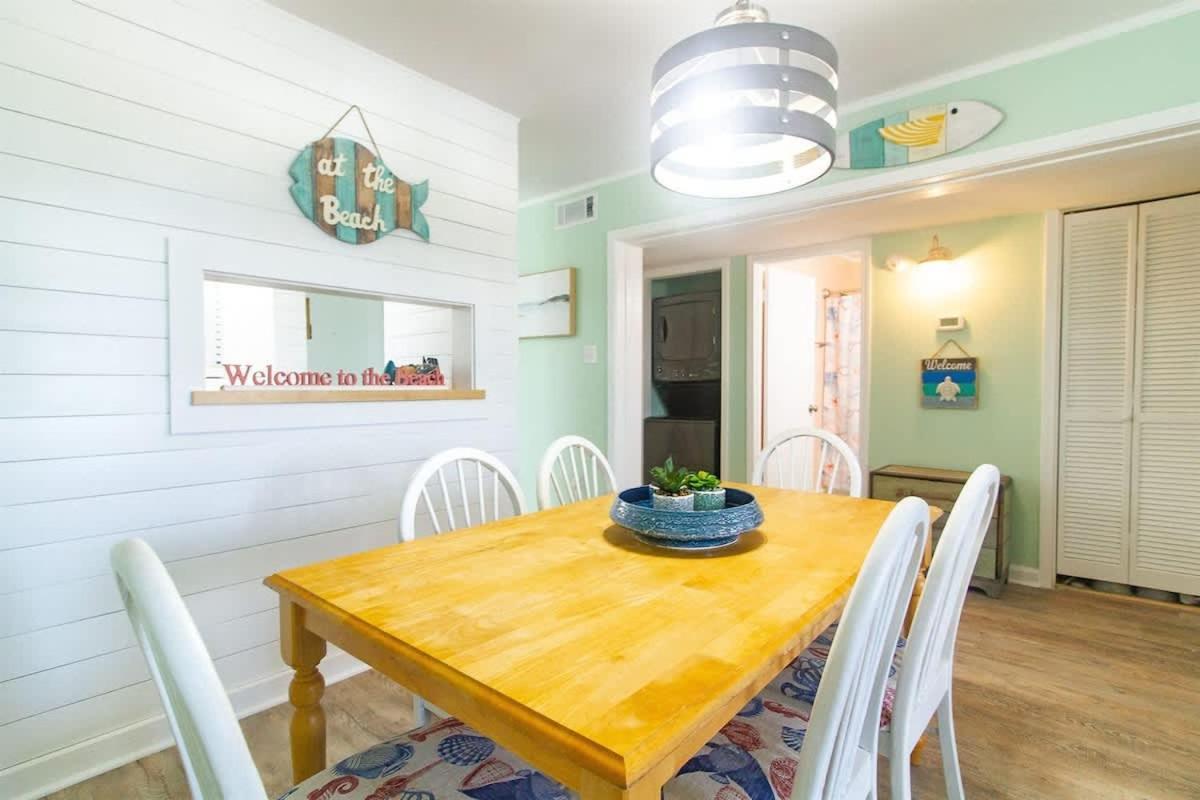 Beach Harbour 16 @ The Carolina Beach Boardwalk - Full Remodel! Exterior photo